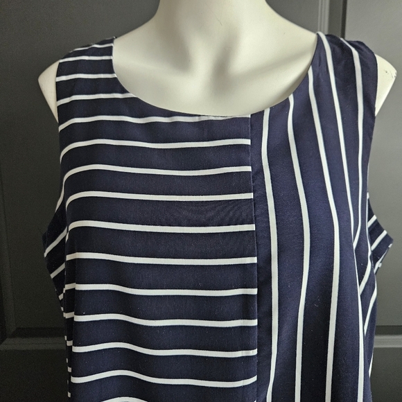 Olive & Oak Navy Vertical/Horizontal Stripe Shift Dress Size 12 - Picture 4 of 9
